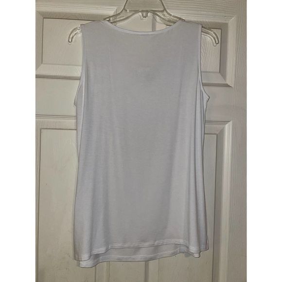 Dressbarn | Sleeveless white top with ruching details size medium NWT - Picture 3 of 6